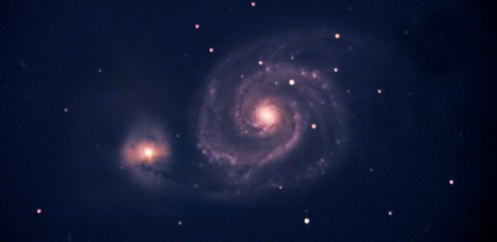 天文台照相机拍摄的漩涡星系图像